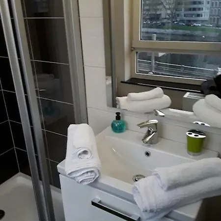 Appartement Studio Proche Centre Ville *